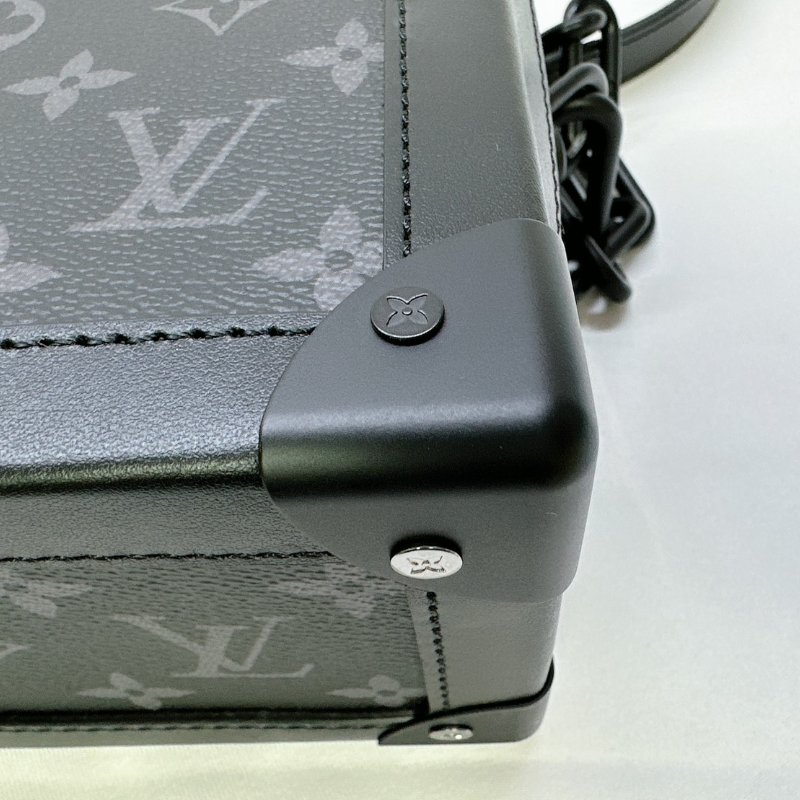 LV 全新Soft Trunk黑花軟箱包-13