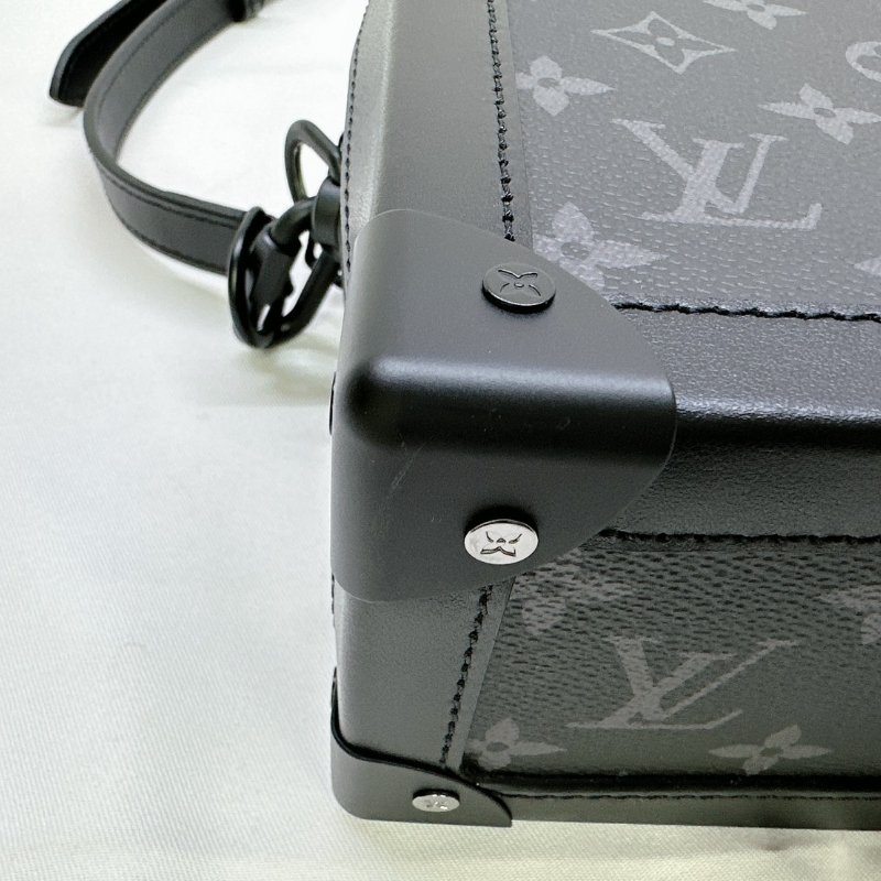 LV 全新Soft Trunk黑花軟箱包-14