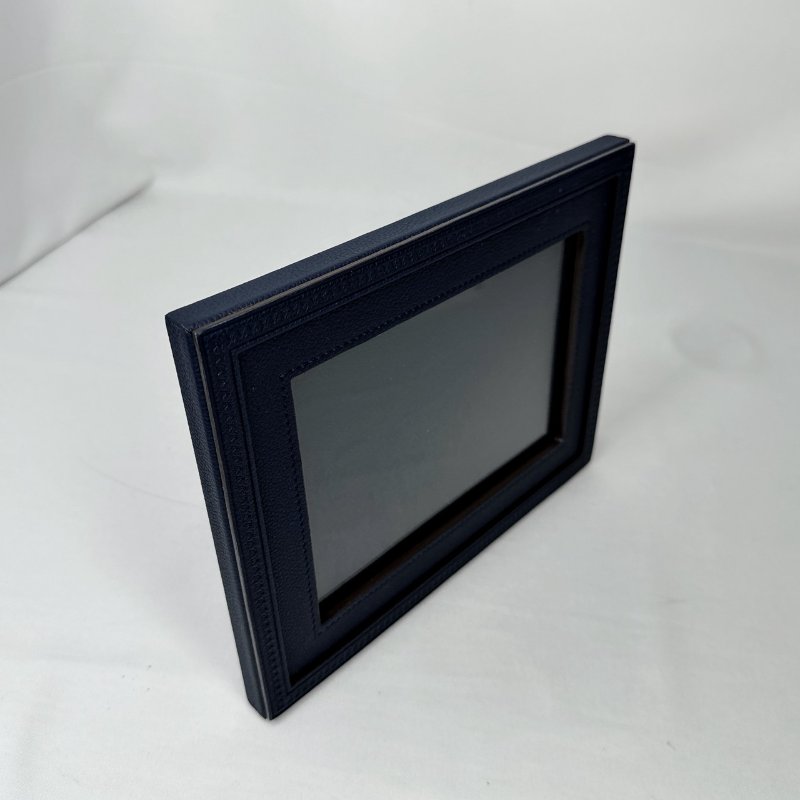 LV 全新經典滿版Logo皮革相框-4