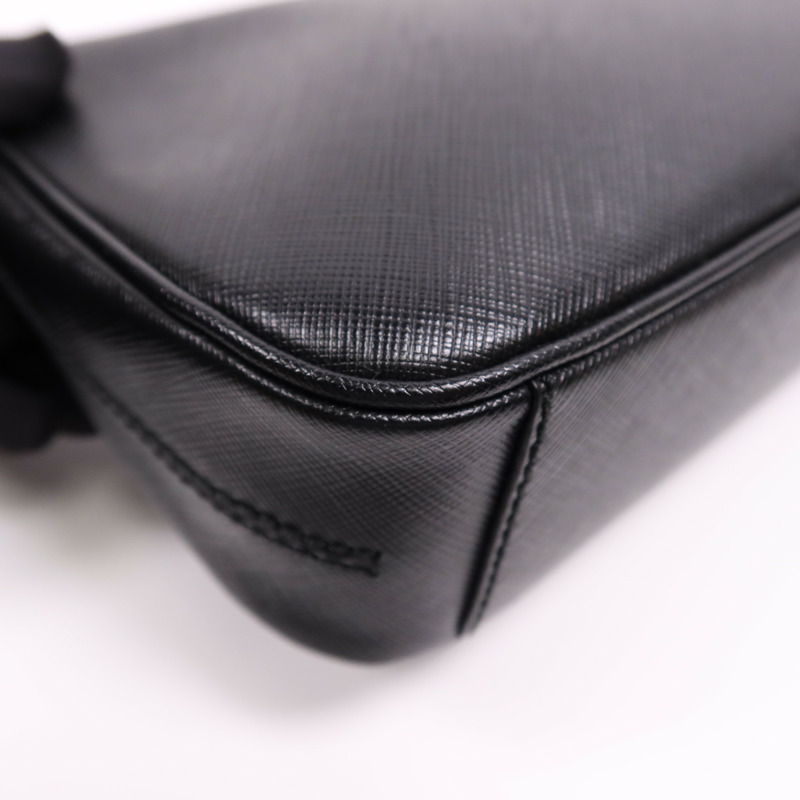 Salvatore Ferragamo 牛皮皮革Chain Shoulder Bag銀扣鏈帶肩背袋-7