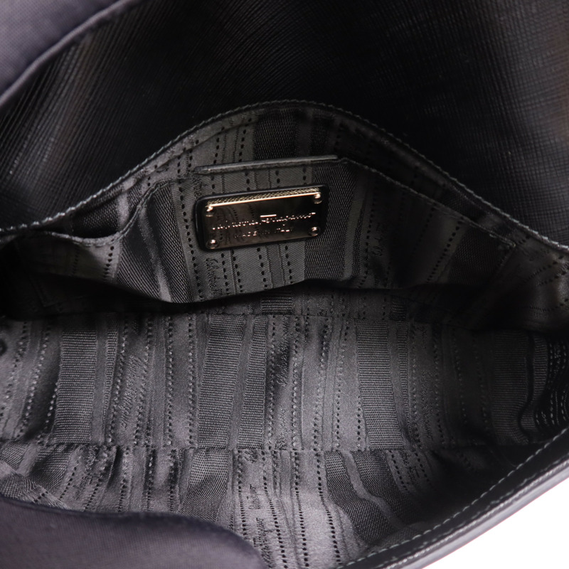 Salvatore Ferragamo 牛皮皮革Chain Shoulder Bag銀扣鏈帶肩背袋-11