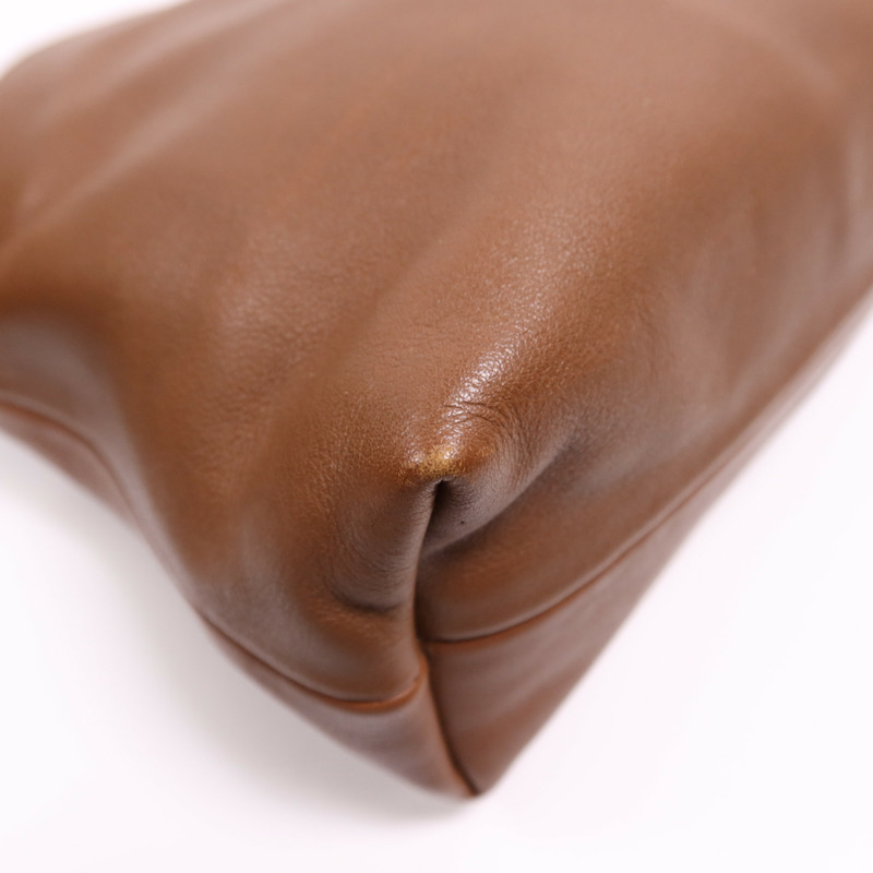 BURBERRY 牛皮皮革Shoulder Bag金扣肩背袋-10