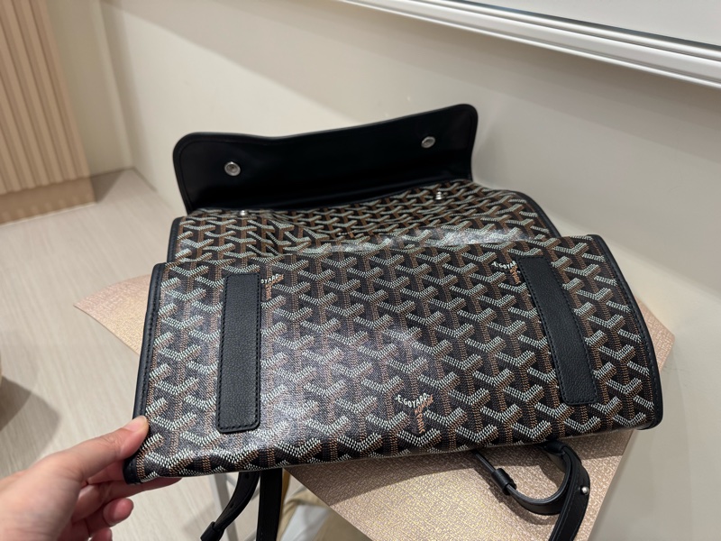 Goyard SAINT LEGER 中性雙扣翻 蓋折疊後背包（黑）-4