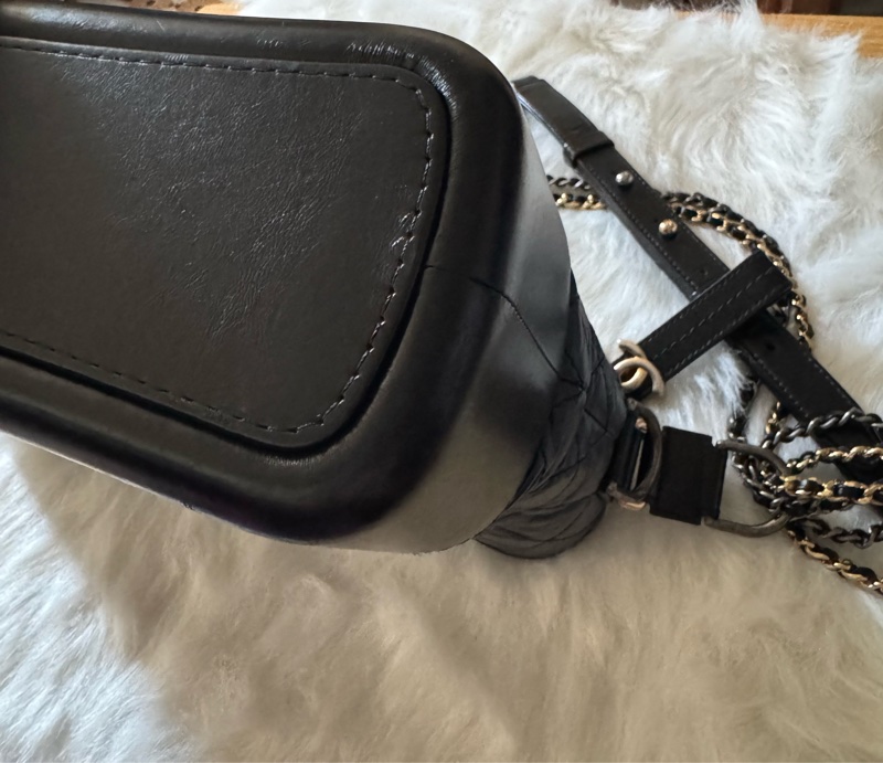 Chanel Gabrielle Hobo 中號深藍牛仔單寧藍色拼黑色金釦牛皮-8