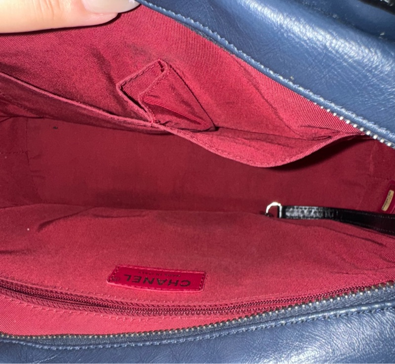 Chanel Gabrielle Hobo 中號深藍牛仔單寧藍色拼黑色金釦牛皮-10