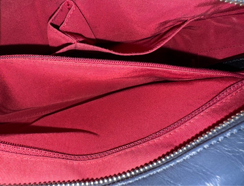 Chanel Gabrielle Hobo 中號深藍牛仔單寧藍色拼黑色金釦牛皮-11