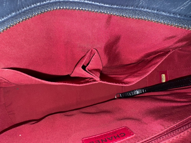 Chanel Gabrielle Hobo 中號深藍牛仔單寧藍色拼黑色金釦牛皮-14