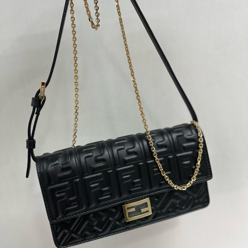 Fendi Baguette bag-3