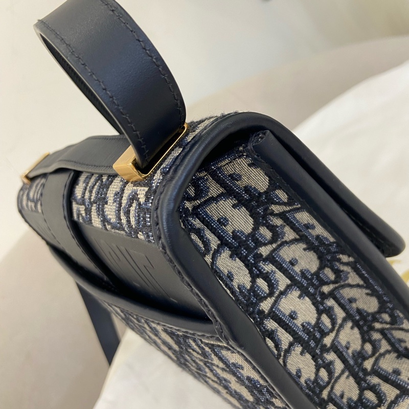 Dior迪奧 蒙田30 肩帶可以調節 尺寸約24x17x8cm-11