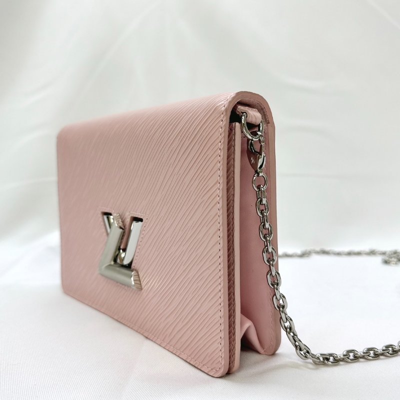 LV 粉色TWIST WOC鏈帶包-2