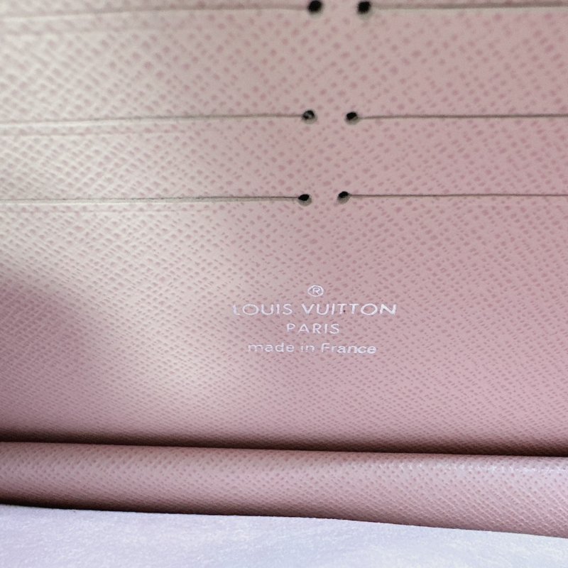 LV 粉色TWIST WOC鏈帶包-7
