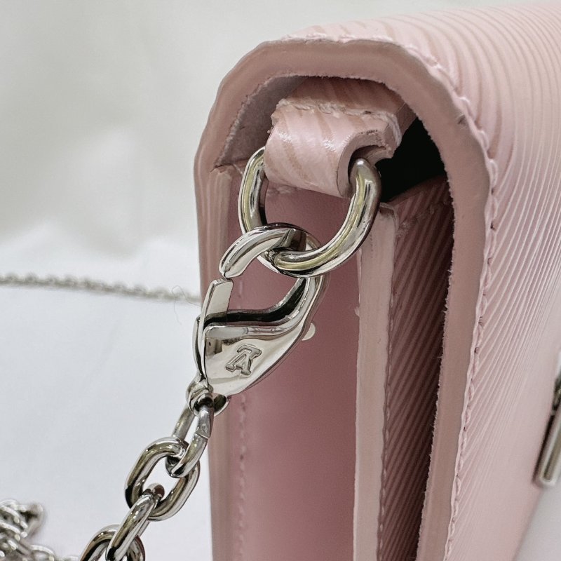 LV 粉色TWIST WOC鏈帶包-9