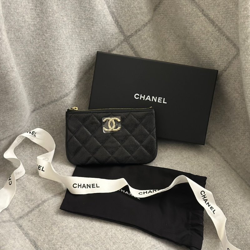 CHANEL 24S一字拉鍊零錢包 - 黑金-5