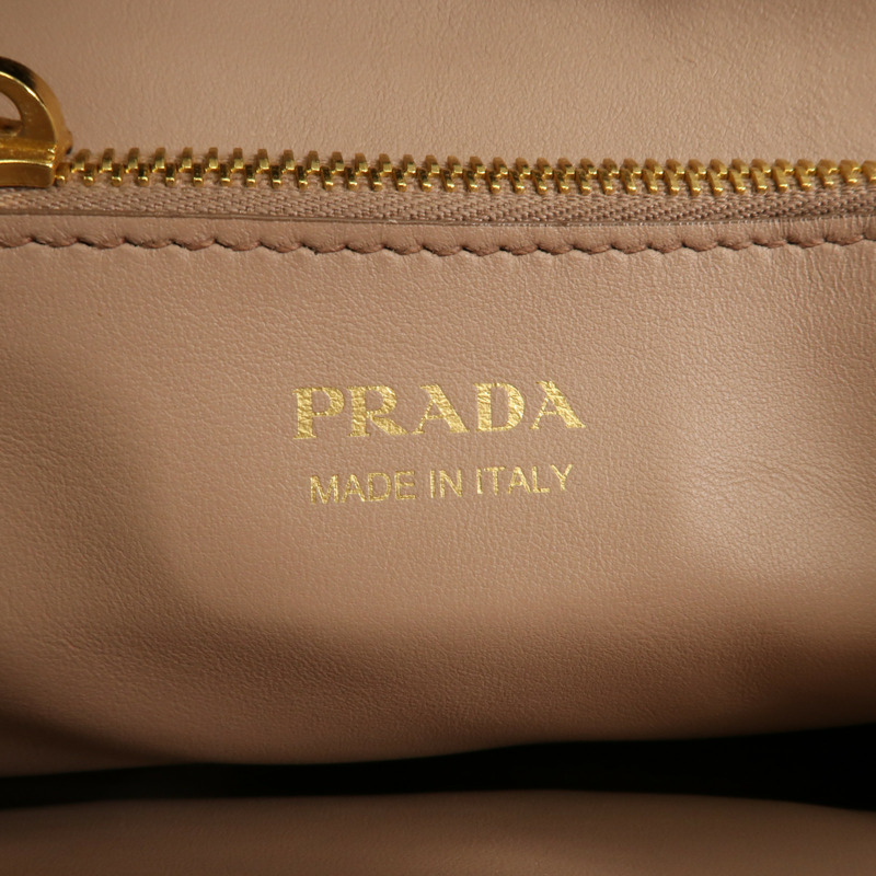 PRADA 牛皮皮革Monochrome金扣手挽肩背兩用袋-12