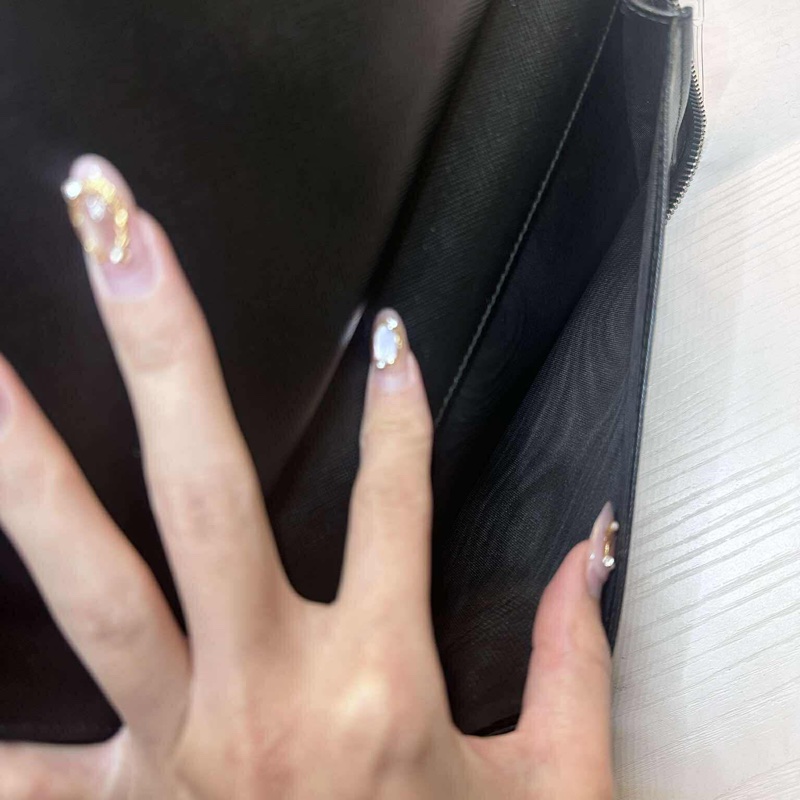 Prada防刮牛皮長夾 護照可放出國超方便-7