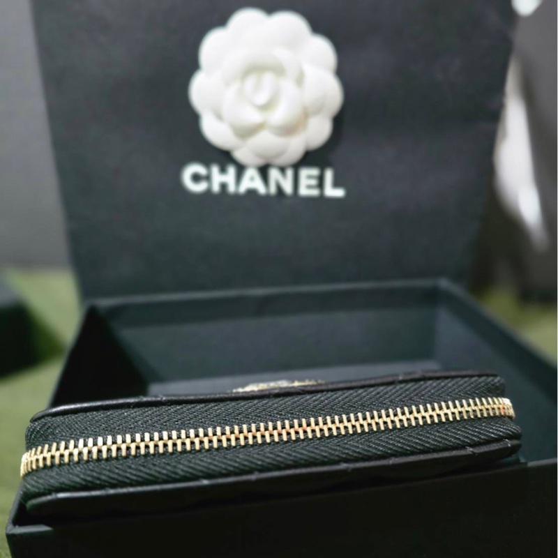Chanel 小羊皮 ㄇ字型零錢包-2