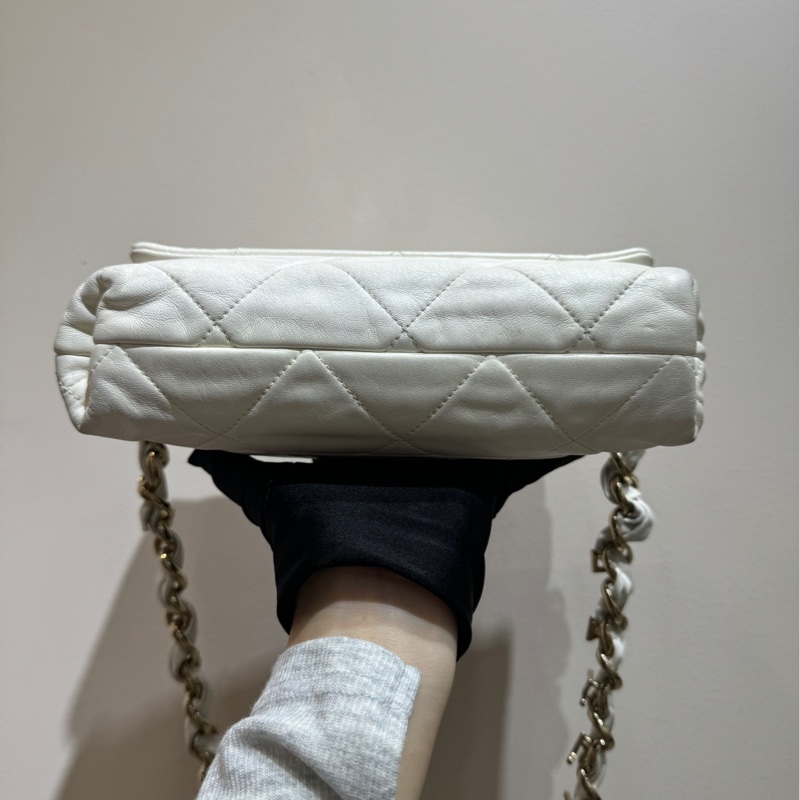 【閒置❤️】 Chanel 白色字母粗鏈腋下包 hobo 單肩斜挎包-3