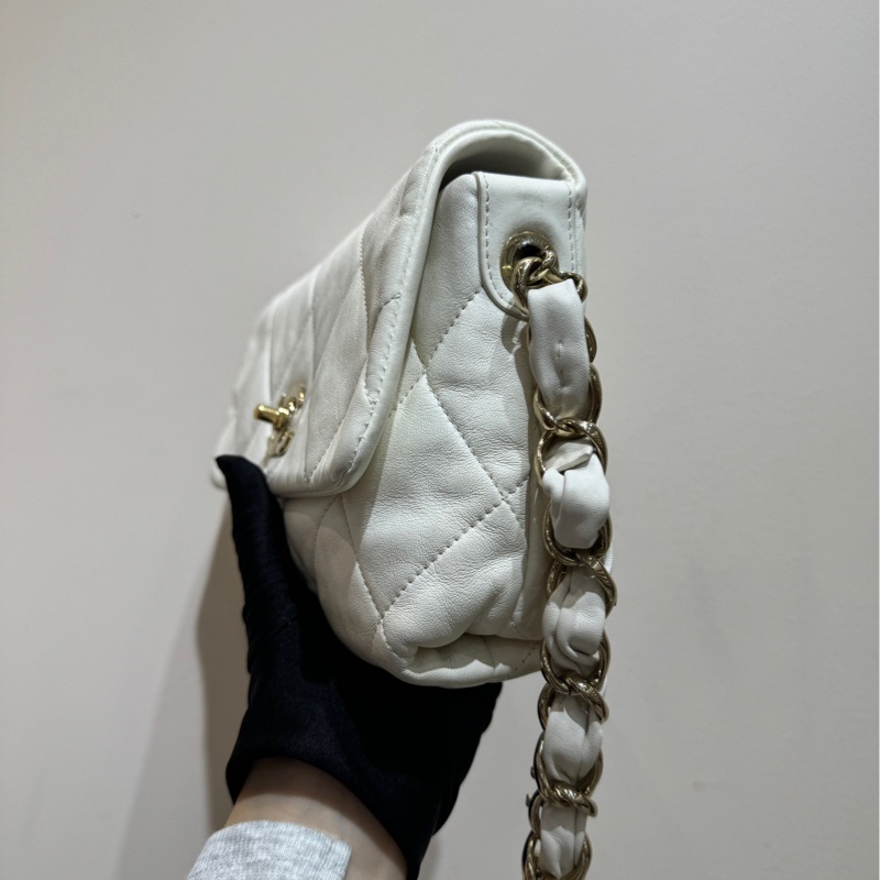 【閒置❤️】 Chanel 白色字母粗鏈腋下包 hobo 單肩斜挎包-4