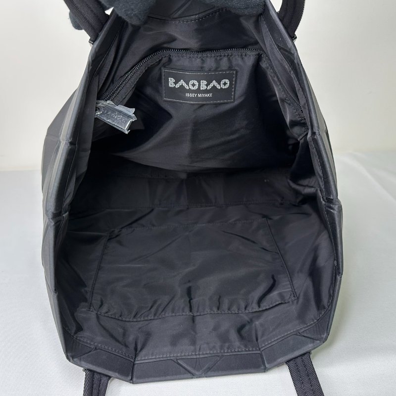 BAOBAO 三宅一生 霧面黑TRACK托特包-6