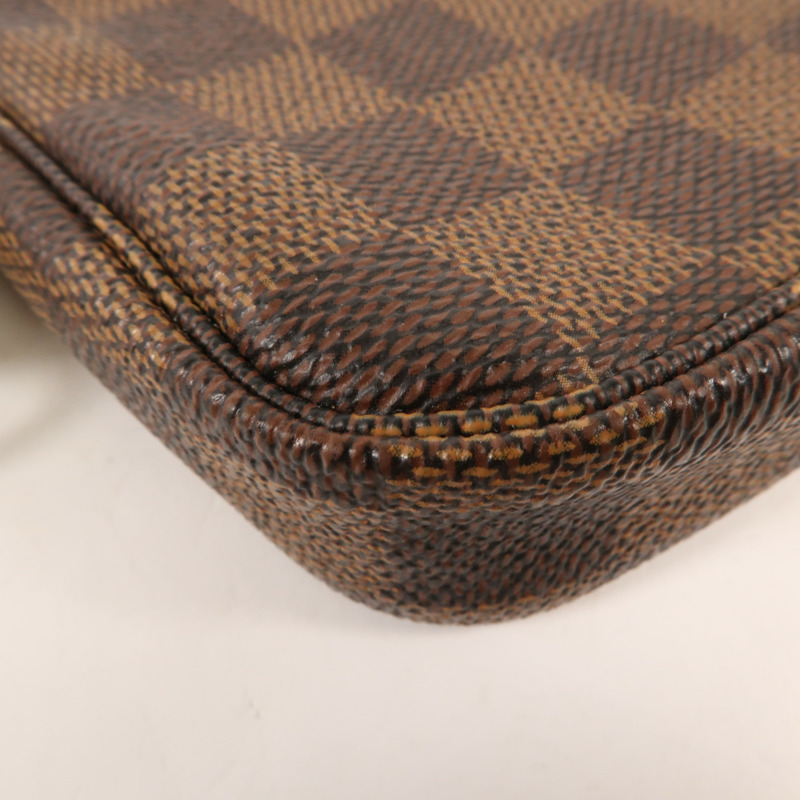LOUIS VUITTON Damier Mini Pochette金扣手挽袋-7