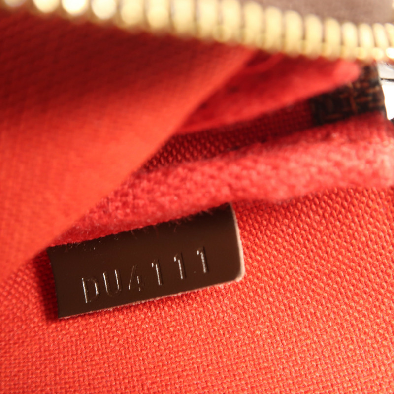 LOUIS VUITTON Damier Mini Pochette金扣手挽袋-11