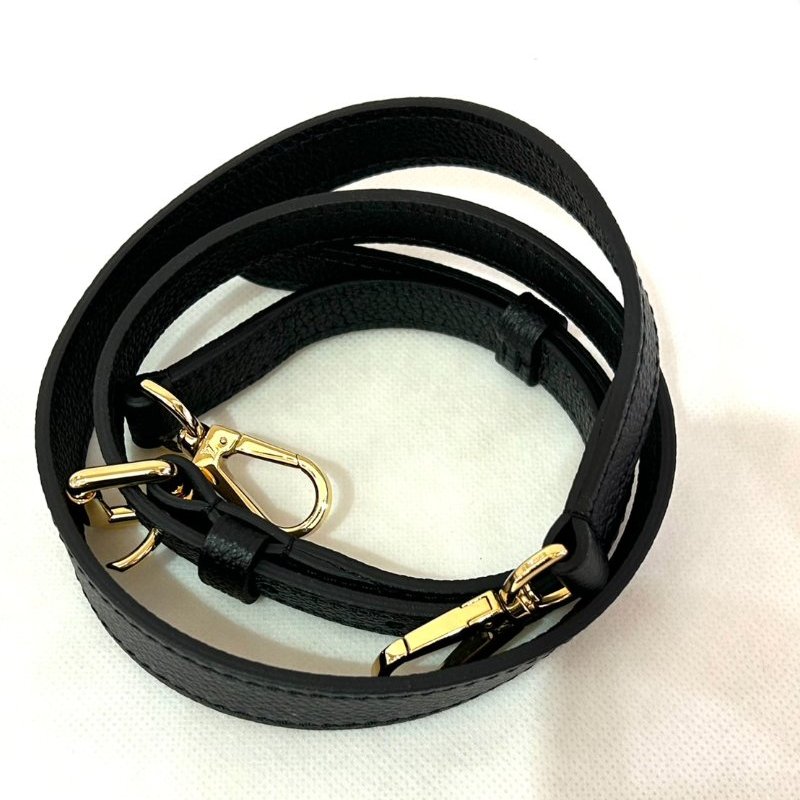 LV黑牛皮壓紋奶油色大Logo手提二用-7