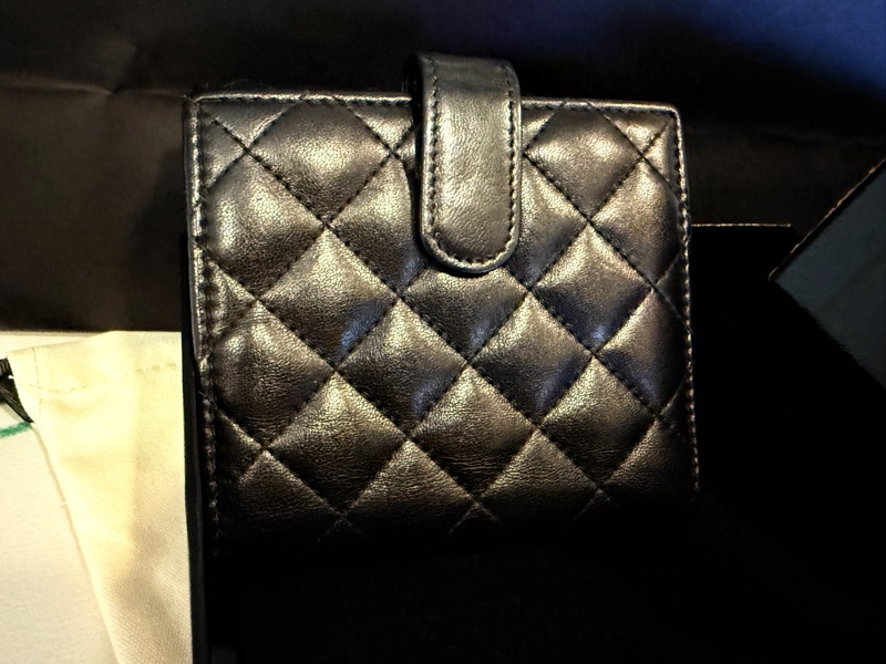Chanel (不用2萬)❤️黑色法式雙開零錢袋短夾(羊皮)-1
