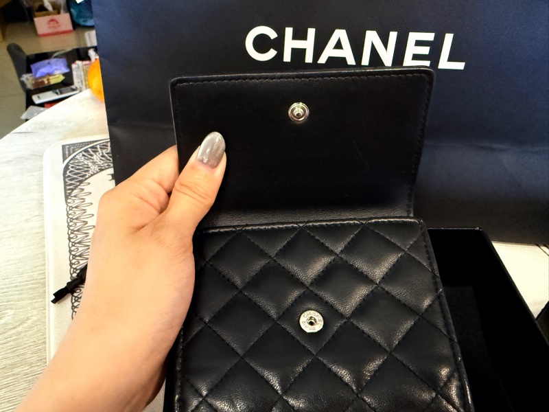 Chanel (不用2萬)❤️黑色法式雙開零錢袋短夾(羊皮)-3