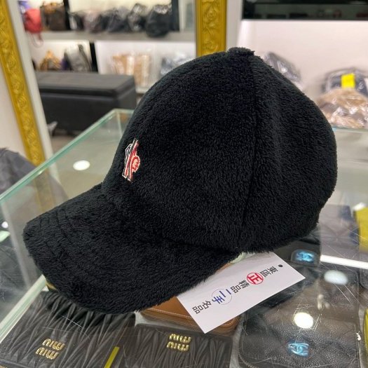 東區正精品㊣Moncler 黑色毛毛logo帽子棒球帽 RZ5799-2