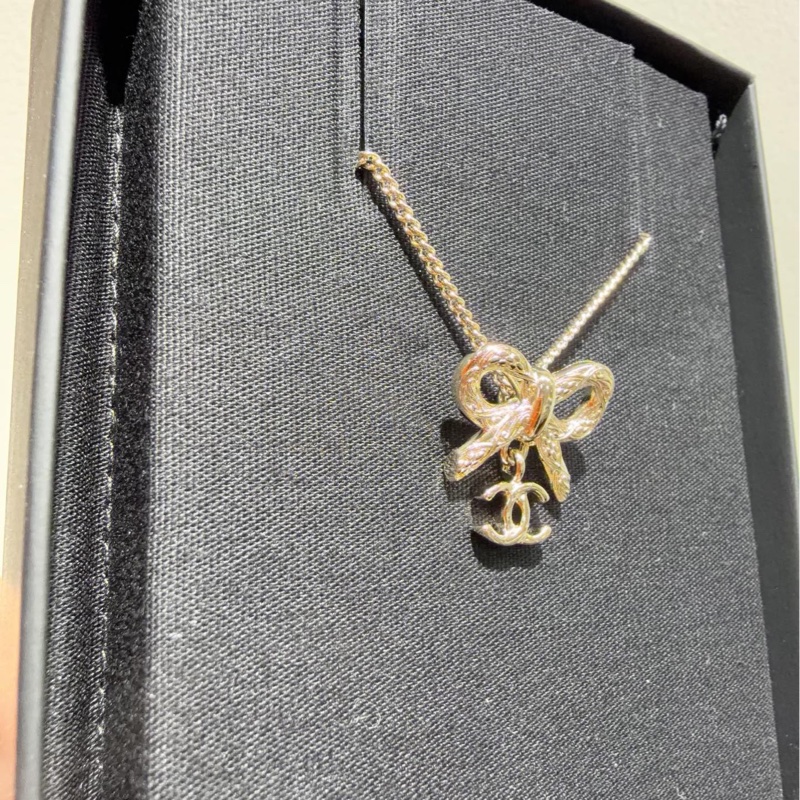 【全❤️】 chanel25k金色小蝴蝶結雙c logo吊墜項鍊項鏈-2
