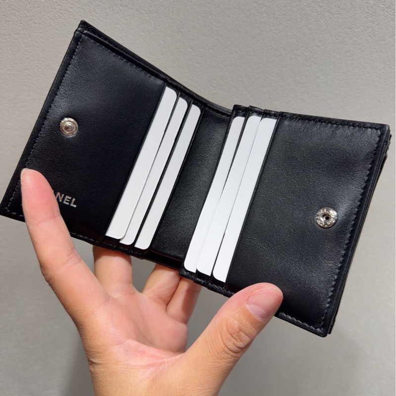 【全🆕 閒置】 chanel 25c黑色菱格紋so black雙c logo短款對折錢包-7