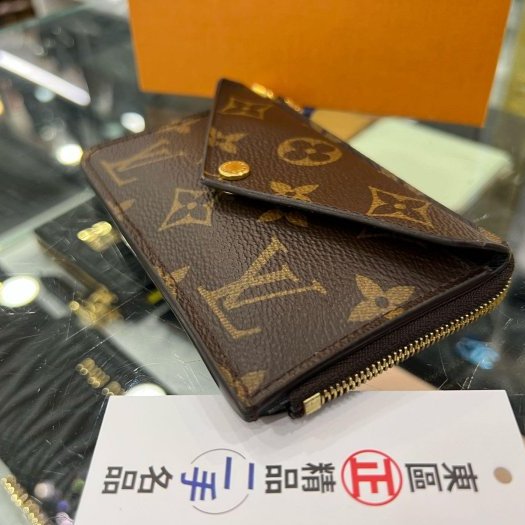 東區正精品㊣LOUIS VUITTON LV M69431字紋拼黑色皮革金釦L型拉鍊卡片夾鑰匙包零錢包 RZ5794-4