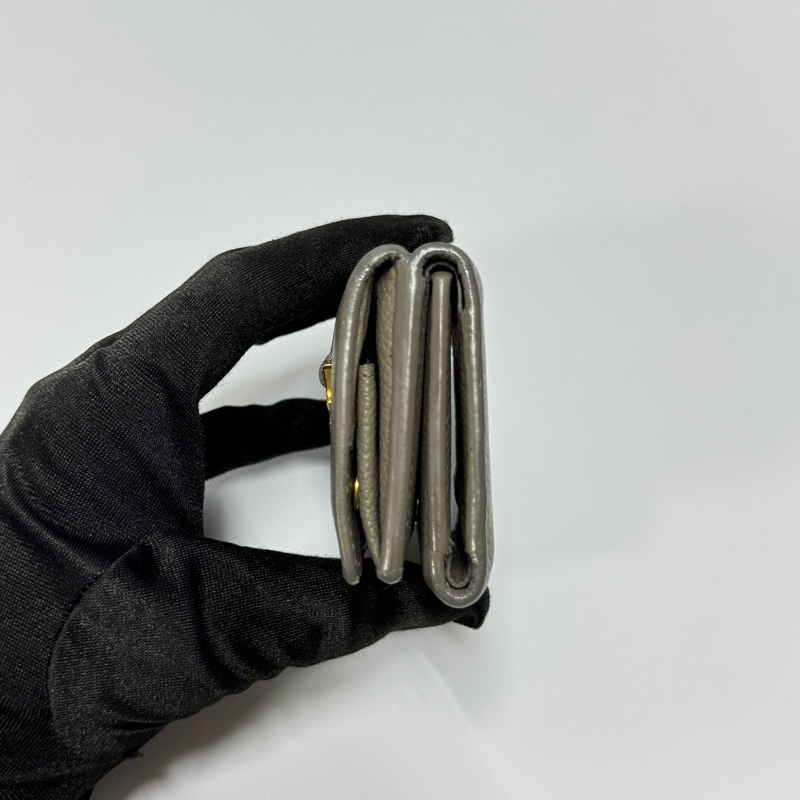 （超便宜🤩） YSL 聖羅蘭 經典款 三折短夾 專櫃22100！-5