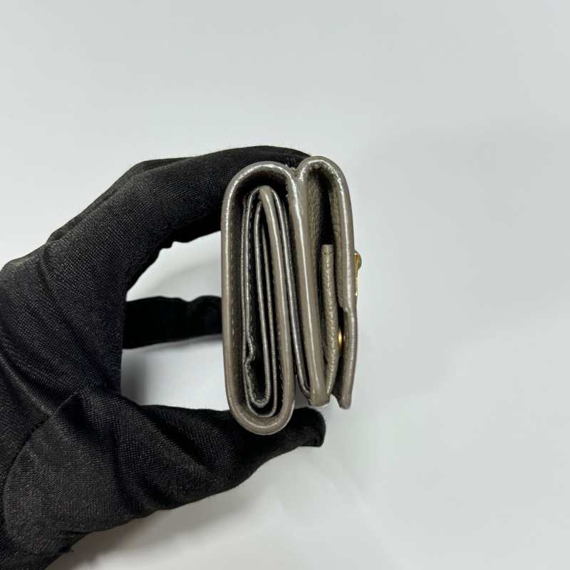 （超便宜🤩） YSL 聖羅蘭 經典款 三折短夾 專櫃22100！-6