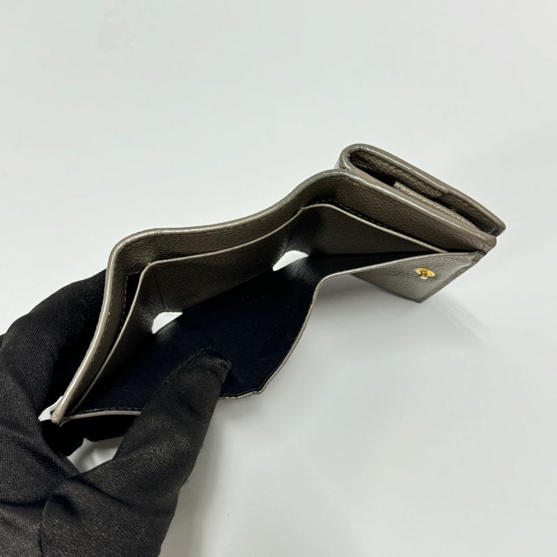 （超便宜🤩） YSL 聖羅蘭 經典款 三折短夾 專櫃22100！-9