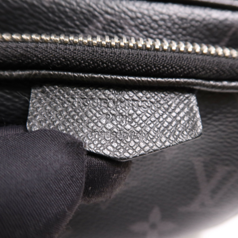 LOUIS VUITTON Taigalama Outdoor Pochette腰包/肩背袋-11