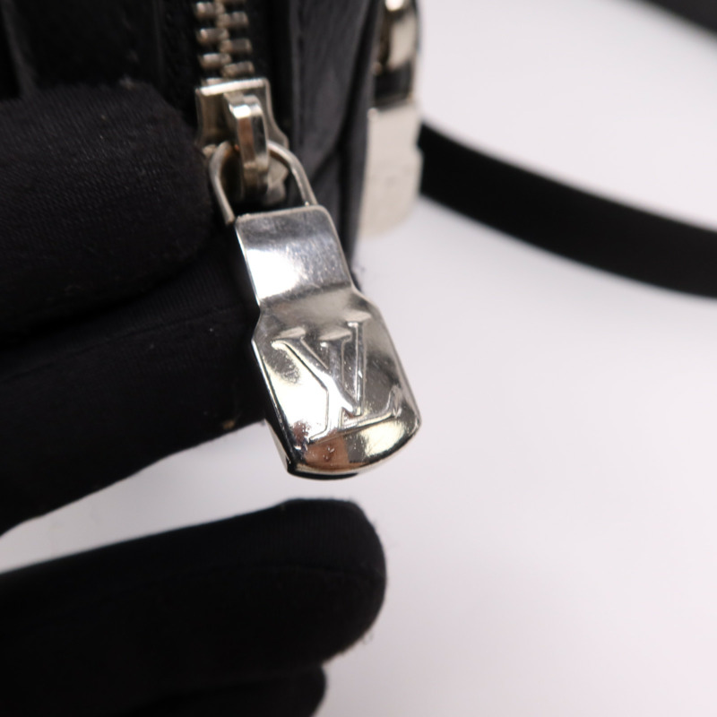 LOUIS VUITTON Taigalama Outdoor Pochette腰包/肩背袋-12