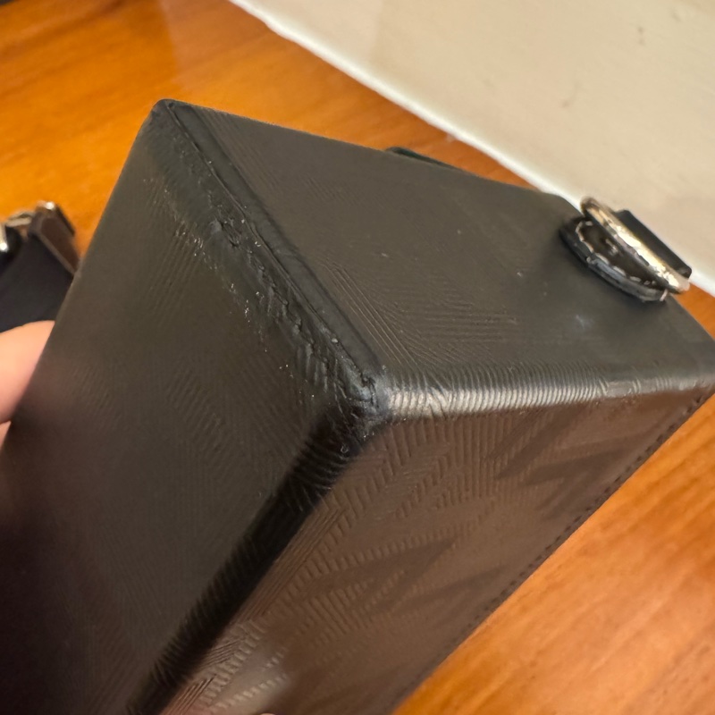 Fendi黑色硬殼手提兩用包-10