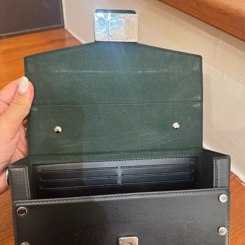 Fendi黑色硬殼手提兩用包-14