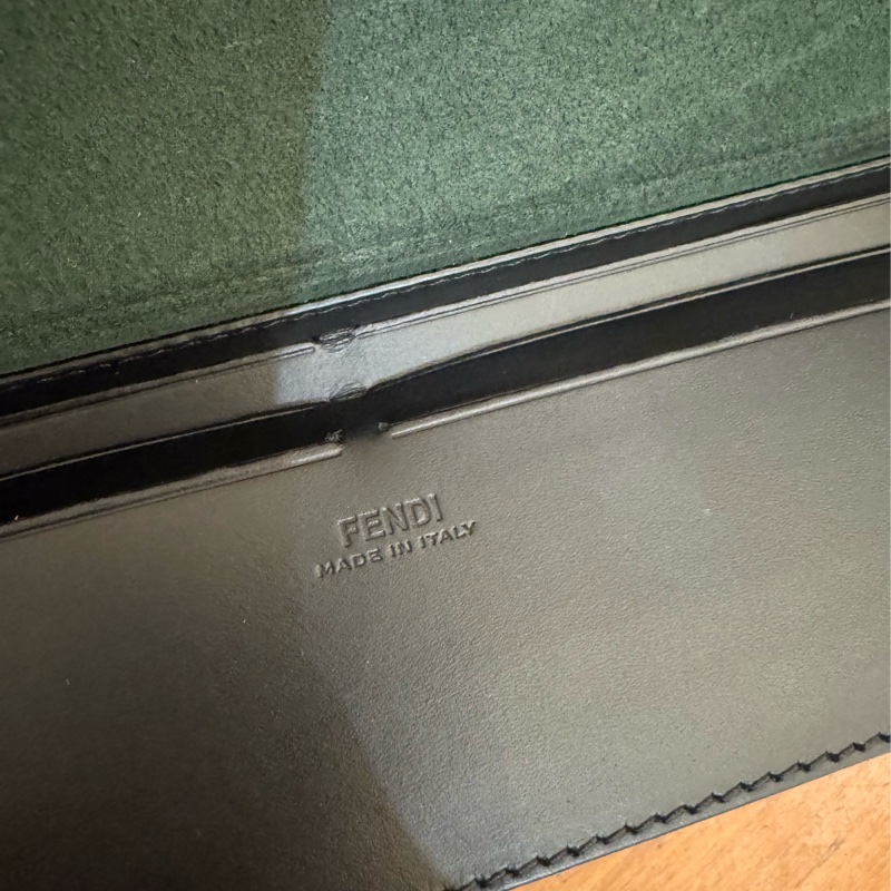 Fendi黑色硬殼手提兩用包-33