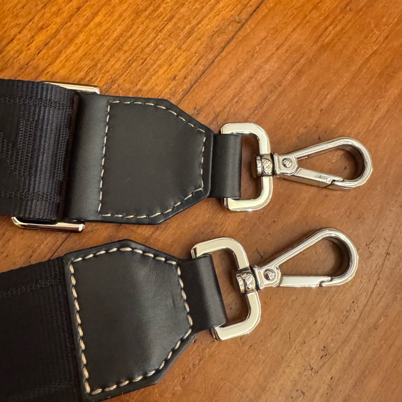 Fendi黑色硬殼手提兩用包-42