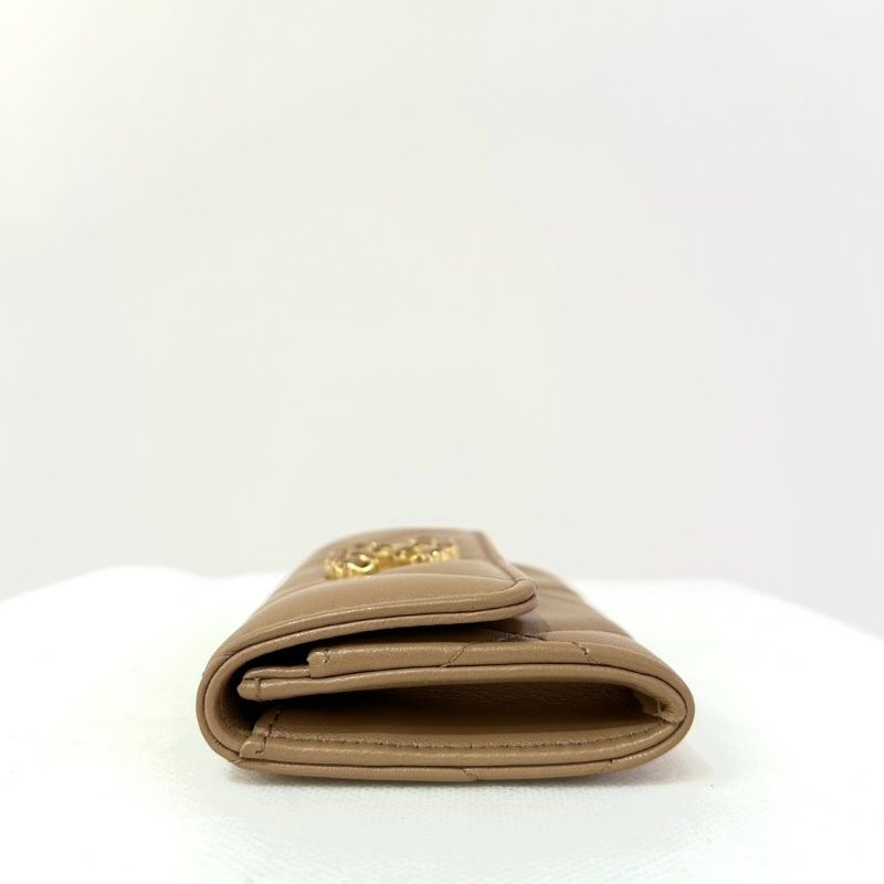 CHANEL奶茶色19系列二折釦卡夾-2