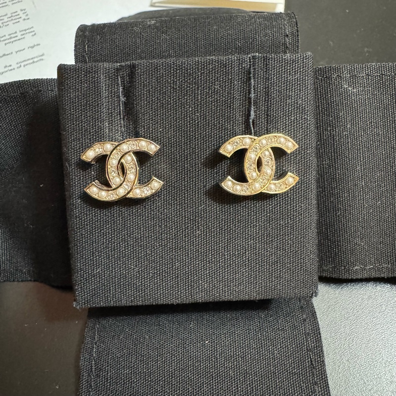 Chanel 香奈兒 經典雙C Logo耳針耳環-3