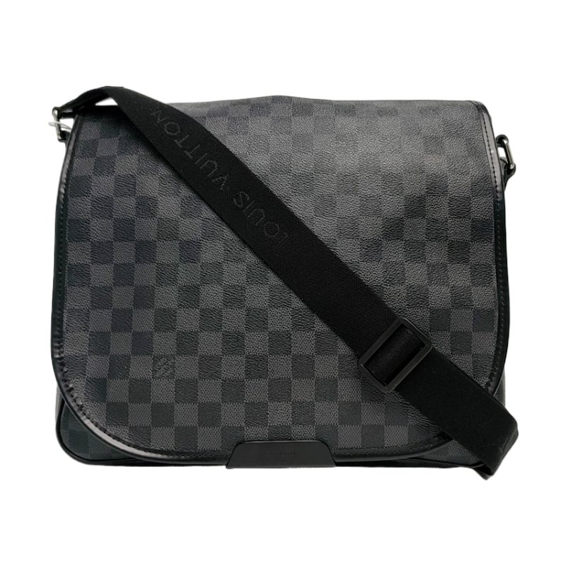 LOUIS VUITTON DISTRICT 灰色塗層帆布棋盤格斜背包肩背包 銀色五金-0