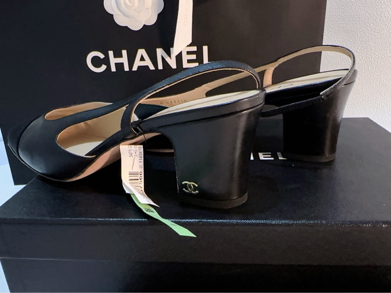 香奈兒Chanel 經典後繫帶中跟娃娃鞋 黑色山羊皮95成新38.5號-17
