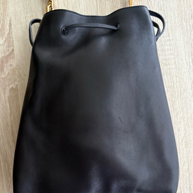 YSL 聖羅蘭 黑色 小羊皮 抽繩水桶包-7