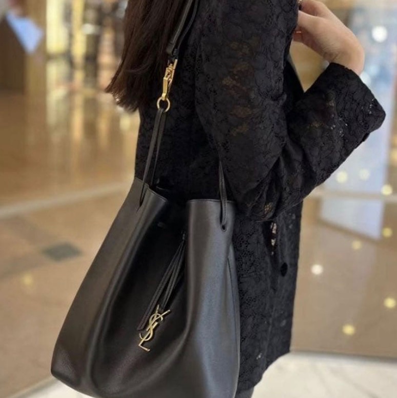 YSL 聖羅蘭 黑色 小羊皮 抽繩水桶包-1