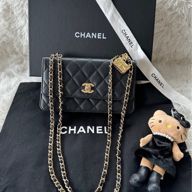【配件:防塵袋 💕】Chanel 23s woc 風琴包 吊墜 黑金 荔枝皮 斜挎 單肩-1