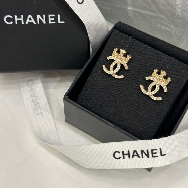 【配件：盒子 💕】Chanel 雙c 皇冠 水鑽 耳釘 耳環-1
