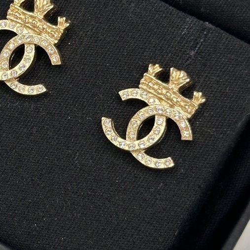 【配件：盒子 💕】Chanel 雙c 皇冠 水鑽 耳釘 耳環-3
